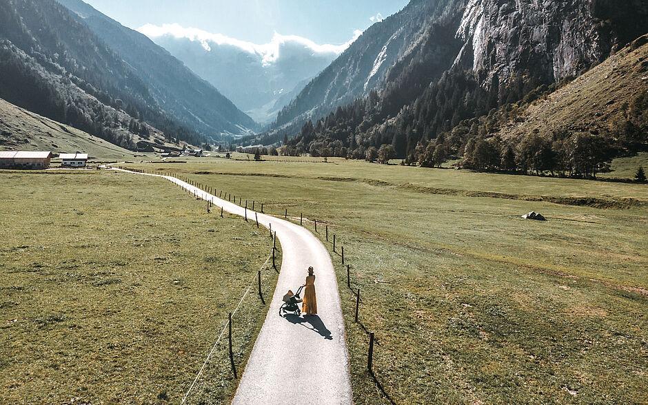 Familienhotel Zillertal bietet zahlreiche Möglichkeiten für Spaziergänge 