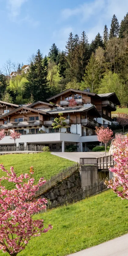 Apart_Hotel_Das_Kaltenbach_Reisrachweg_18_Kaltenbach_04_2024_Haus_aussen_Drohne_a.jpg