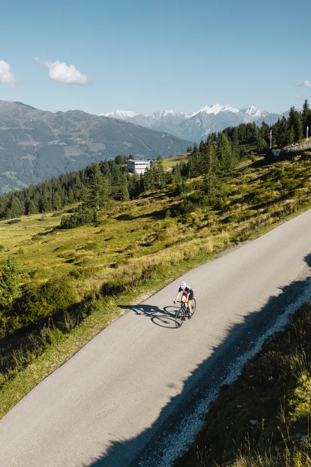 Hoehenstrasse_bike_36_c_zillertaltourismus_christophjohann.jpg