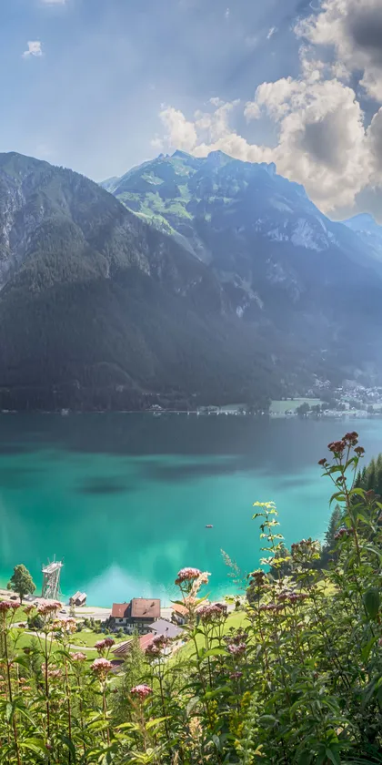 Blick-vom-Zwoelferkopf-auf-den-Achensee-_c_Achensee-Tourismus.jpg